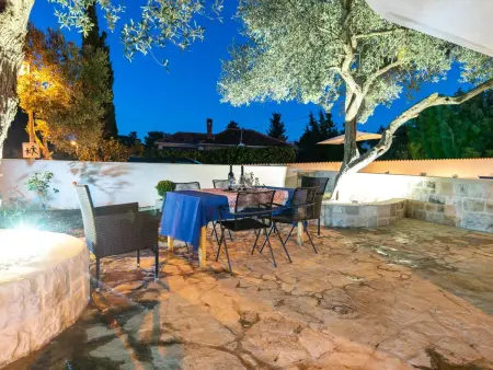 Villa Lidia à Splitska : maison 5 chambres, piscine privée : photo 8