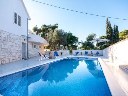 Villa Lidia à Splitska : maison 5 chambres, piscine privée : photo 13