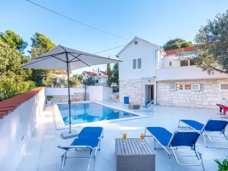 Villa Lidia à Splitska : maison 5 chambres, piscine privée : photo 14