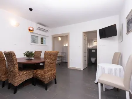 Villa Lidia à Splitska : maison 5 chambres, piscine privée : photo 18