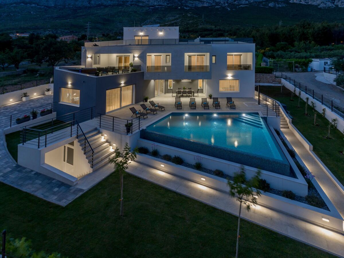 Villa Meri - Maison 1100 m² piscine chauffée Kaštel Sućurac - Photo 2