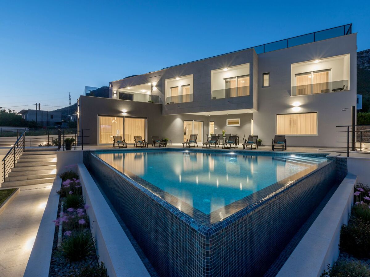 Villa Meri - Maison 1100 m² piscine chauffée Kaštel Sućurac - Photo 5