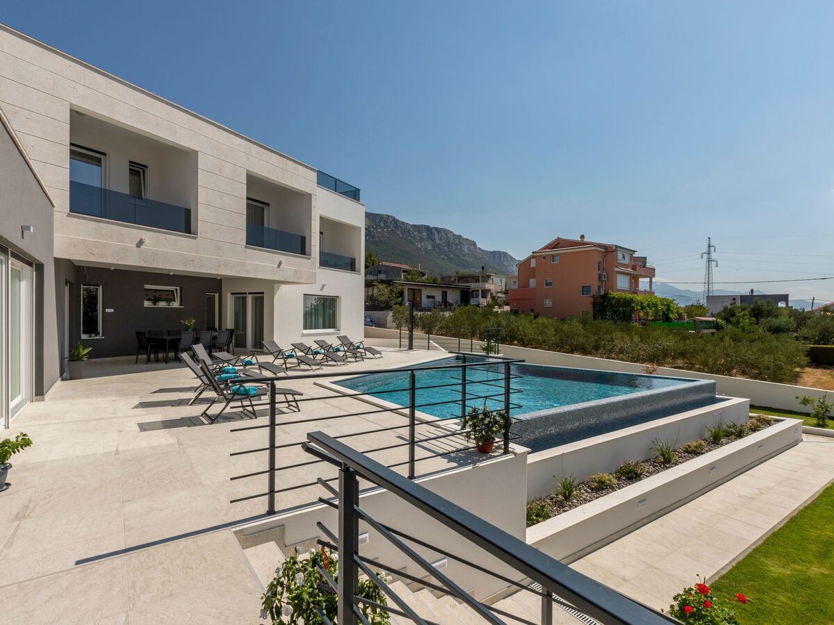 Villa Meri - Maison 1100 m² piscine chauffée Kaštel Sućurac - Photo 18