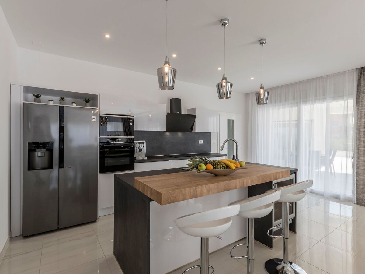 Villa Meri - Maison 1100 m² piscine chauffée Kaštel Sućurac - Photo 37