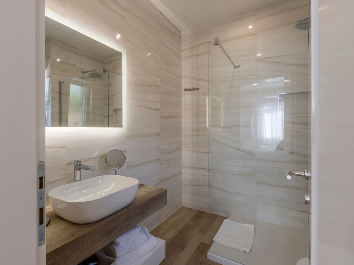 Villa Meri - Maison 1100 m² piscine chauffée Kaštel Sućurac - Photo 48