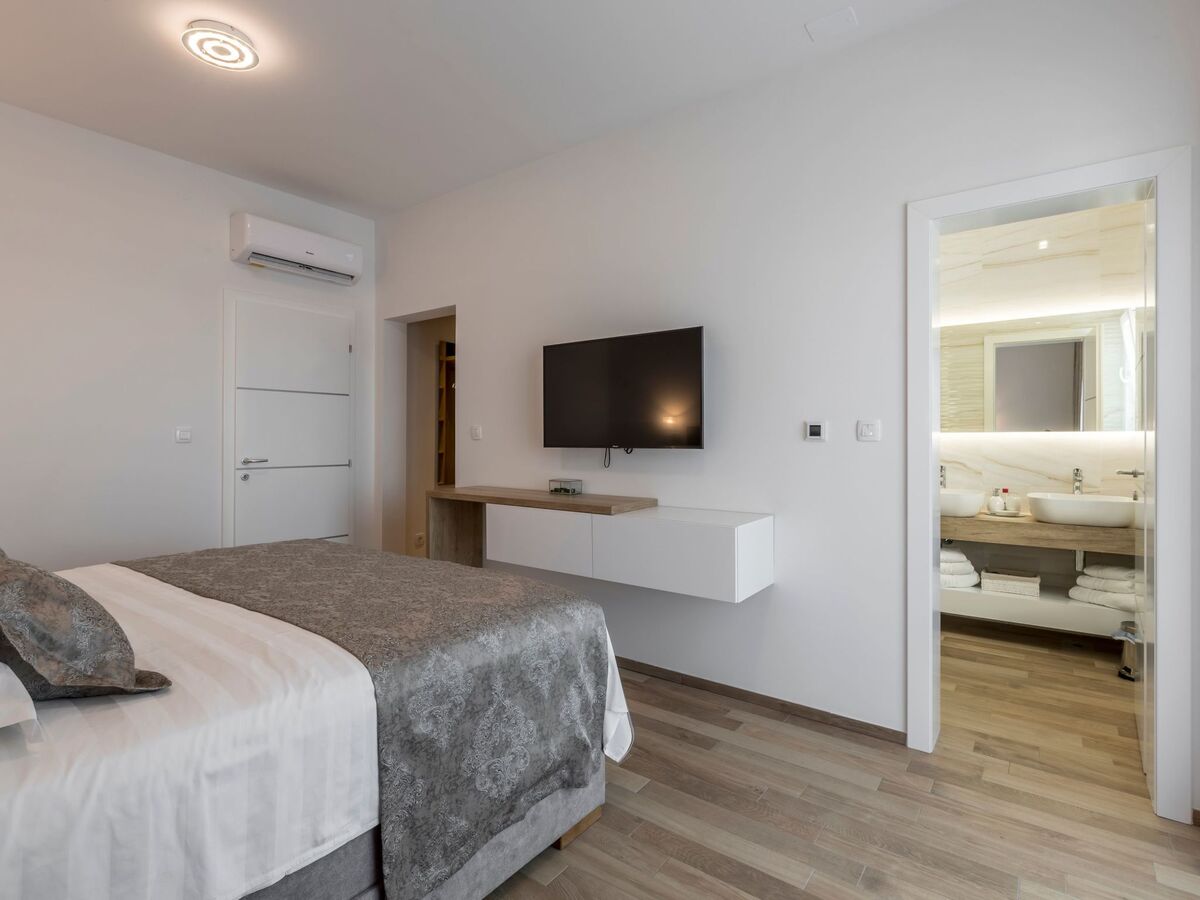 Villa Meri - Maison 1100 m² piscine chauffée Kaštel Sućurac - Photo 50