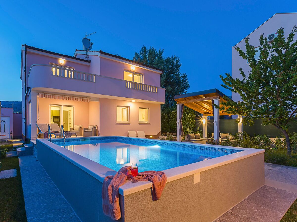 Maison Stobreč avec piscine chauffée privée, 250m de la plage - Photo 15