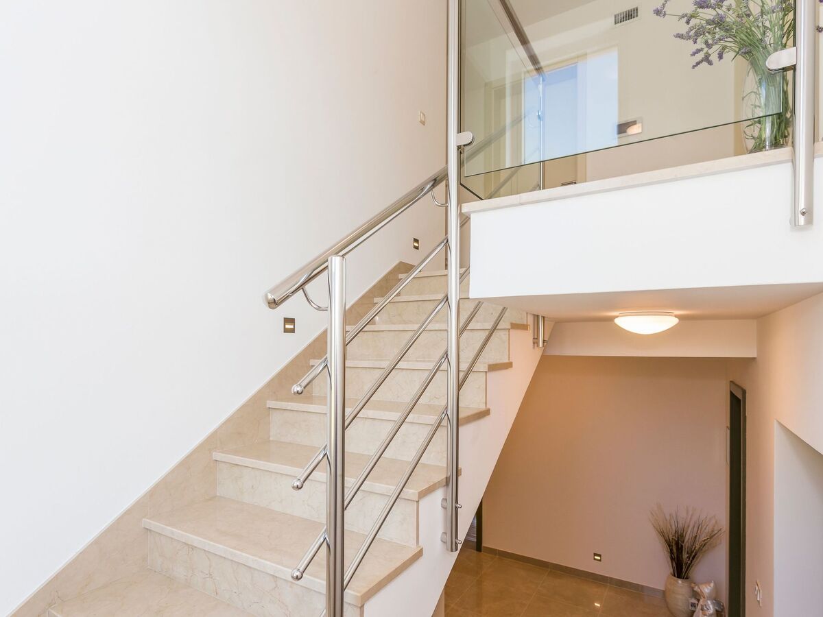 Maison Stobreč avec piscine chauffée privée, 250m de la plage - Photo 23
