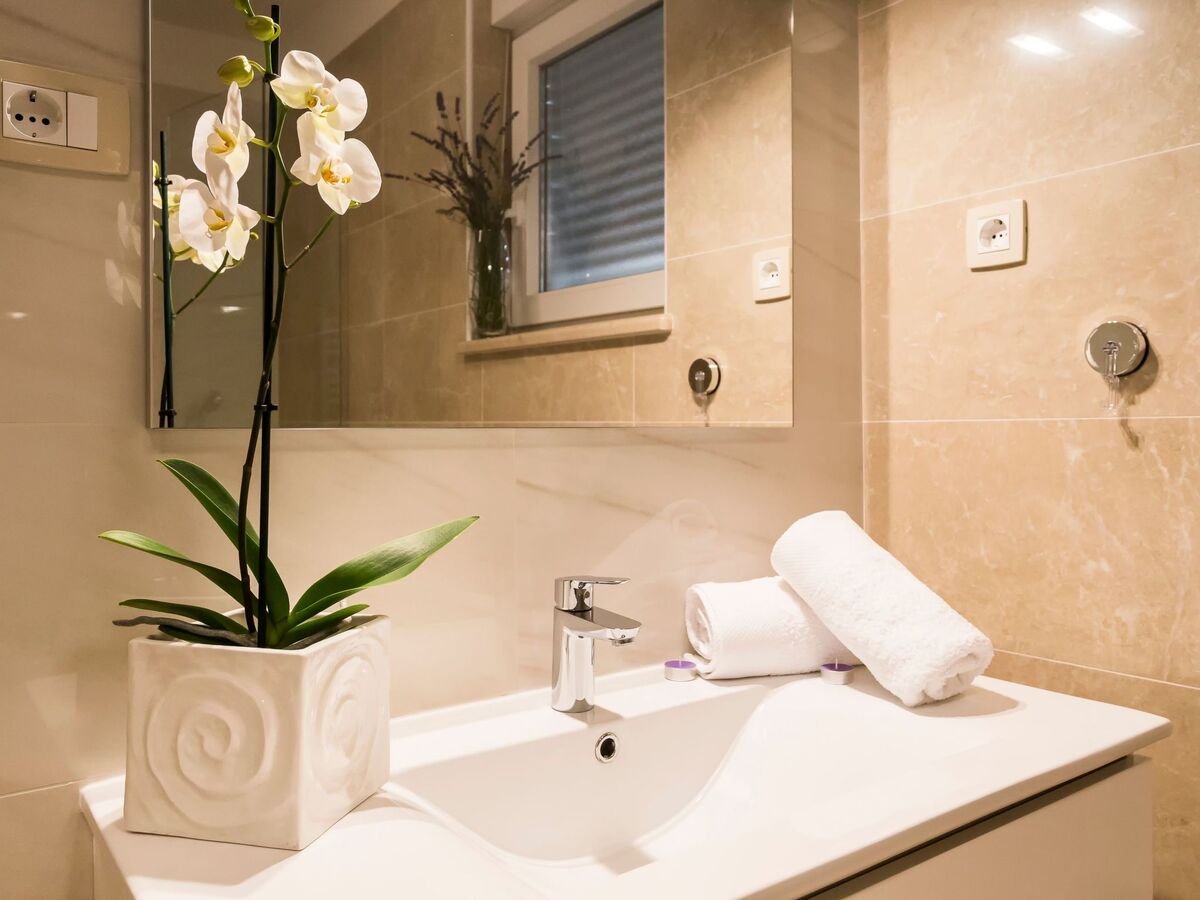 Maison Stobreč avec piscine chauffée privée, 250m de la plage - Photo 39