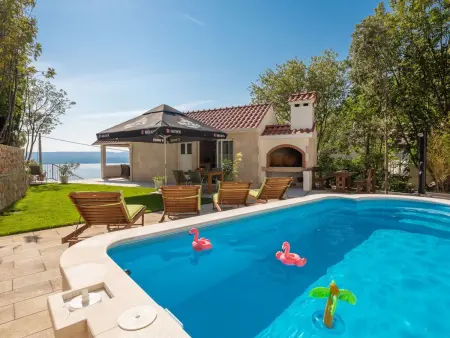 Location maison à Omiš, Ferienvilla Villa LeoMa mit privatem Pool