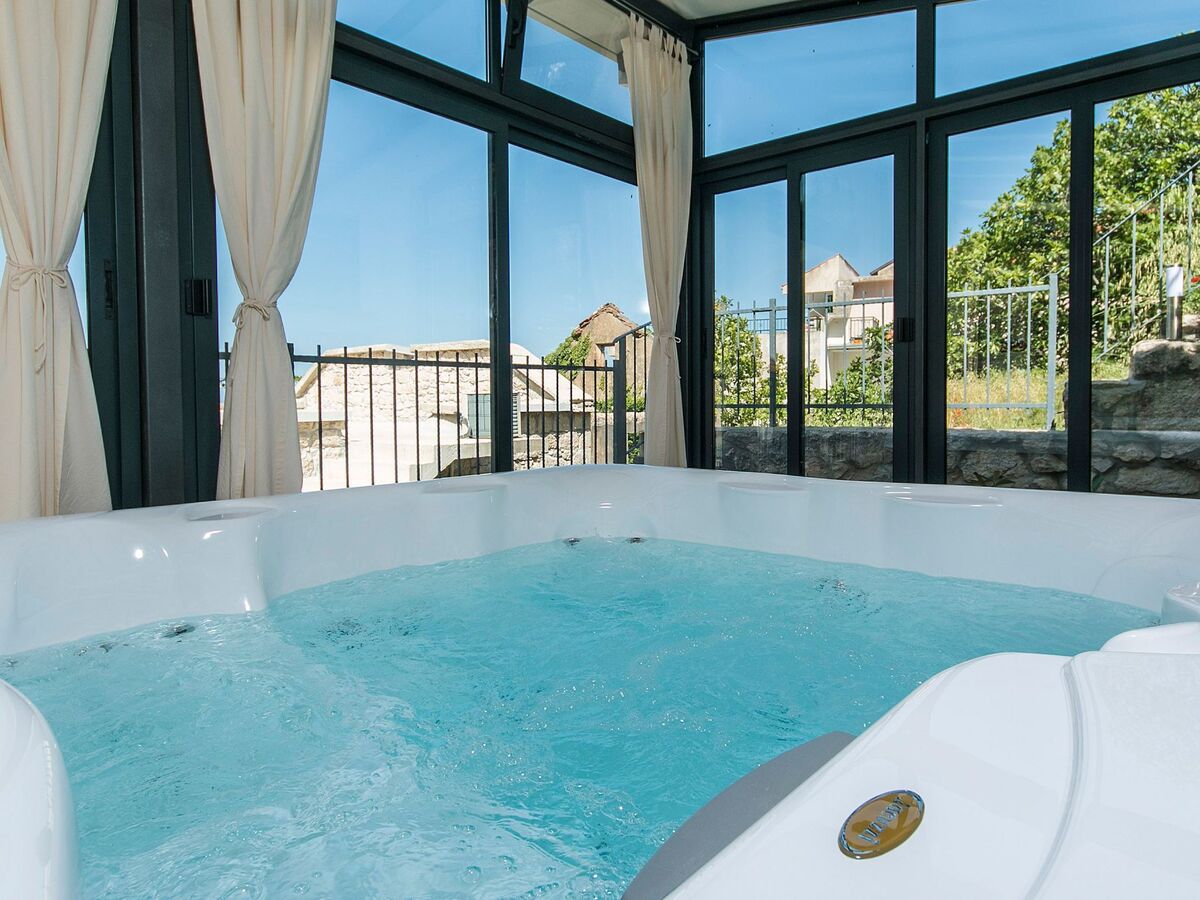 Maison pierre rénovée avec jacuzzi à Podgora - Photo 4
