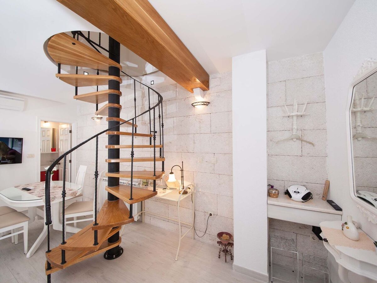 Maison pierre rénovée avec jacuzzi à Podgora - Photo 15