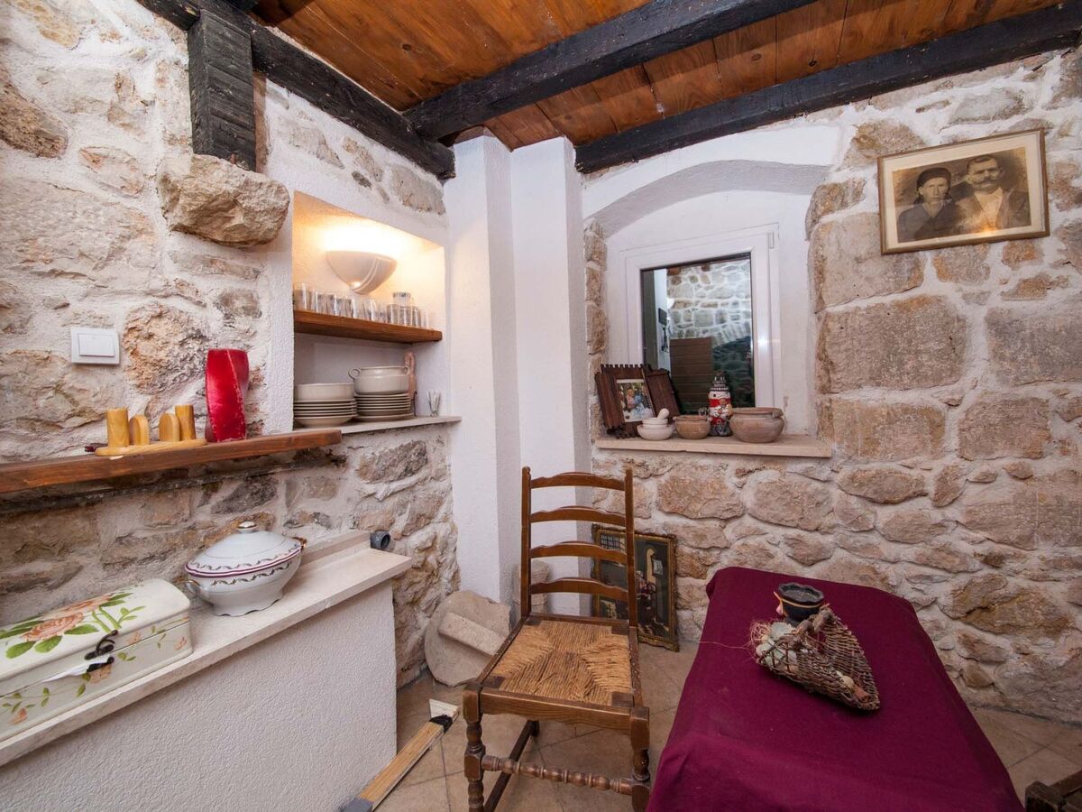 Maison pierre rénovée avec jacuzzi à Podgora - Photo 17