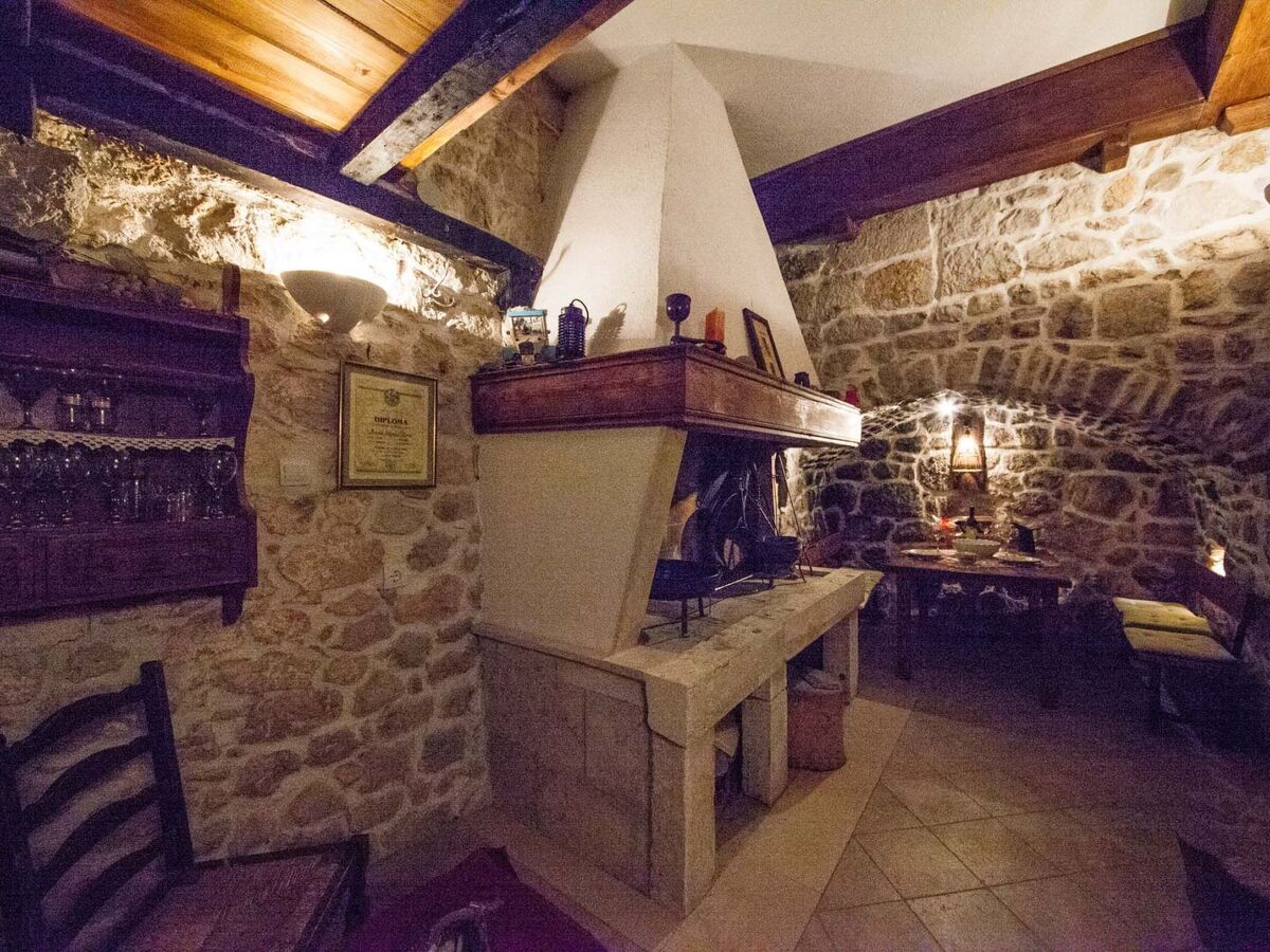 Maison pierre rénovée avec jacuzzi à Podgora - Photo 19