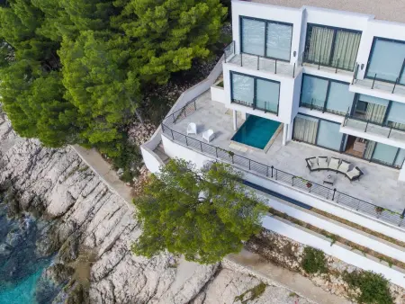 Villa Puntien à Drvenik : 6 chambres, piscine privée, 10m de la mer : photo 3