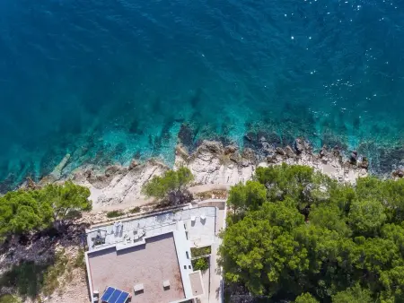 Villa Puntien à Drvenik : 6 chambres, piscine privée, 10m de la mer : photo 5