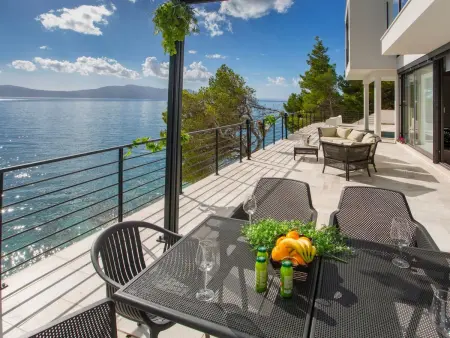 Villa Puntien à Drvenik : 6 chambres, piscine privée, 10m de la mer : photo 8