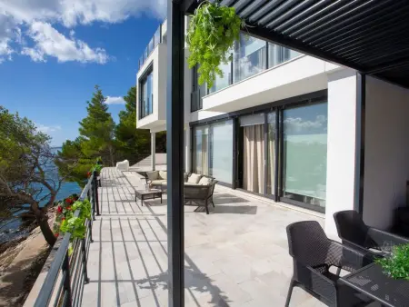Villa Puntien à Drvenik : 6 chambres, piscine privée, 10m de la mer : photo 10
