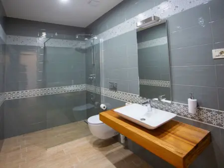 Villa Puntien à Drvenik : 6 chambres, piscine privée, 10m de la mer : photo 39
