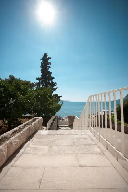 Villa d'architecte avec balcon panoramique à Zaostrog : photo 31