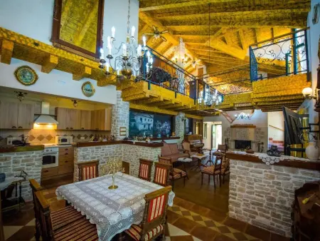 Landgut Luica Dvori – Maison 20 pers., piscine : photo 7