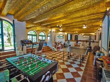 Landgut Luica Dvori – Maison 20 pers., piscine : photo 11