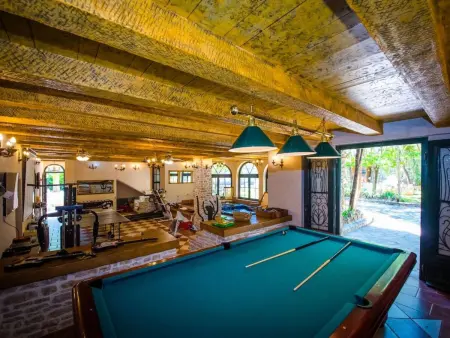 Landgut Luica Dvori – Maison 20 pers., piscine : photo 12
