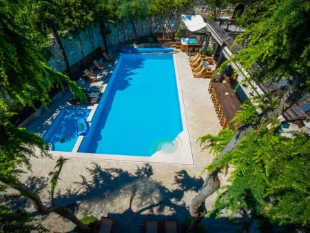 Landgut Luica Dvori – Maison 20 pers., piscine : photo 14