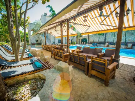 Landgut Luica Dvori – Maison 20 pers., piscine : photo 15