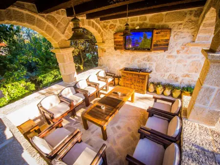 Landgut Luica Dvori – Maison 20 pers., piscine : photo 31