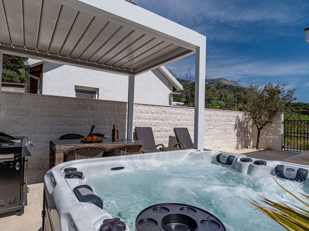 Villa Suartini Viganj : maison avec jacuzzi face à mer - Photo 9