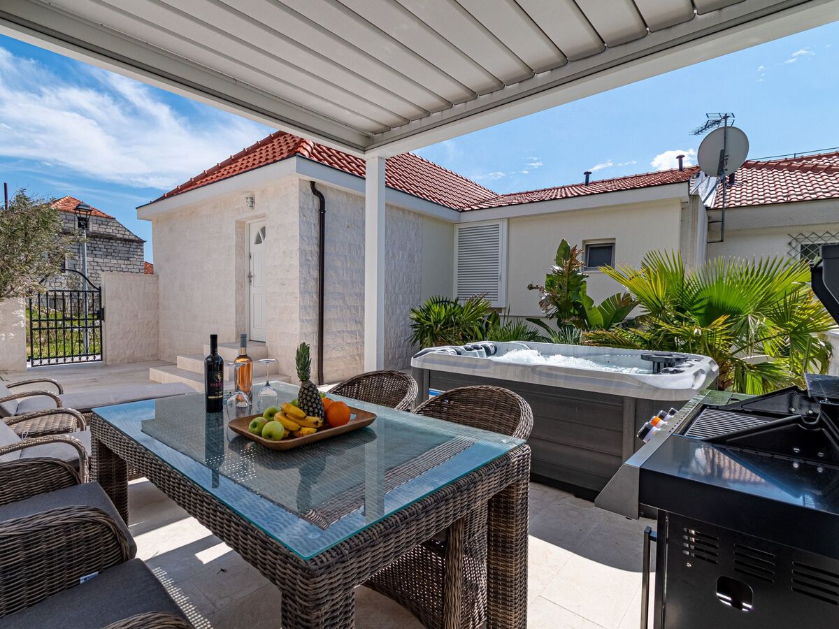 Villa Suartini Viganj : maison avec jacuzzi face à mer - Photo 10