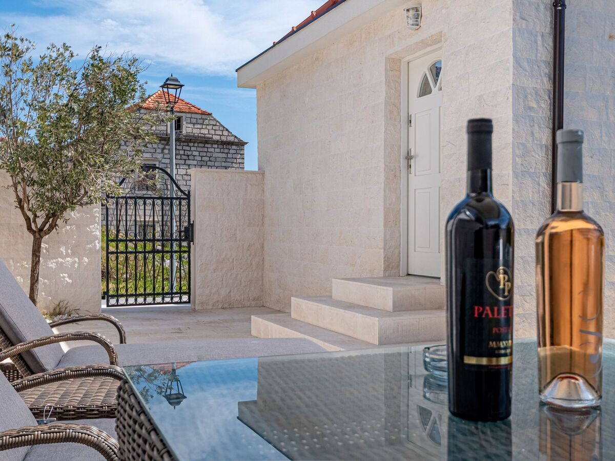 Villa Suartini Viganj : maison avec jacuzzi face à mer - Photo 11