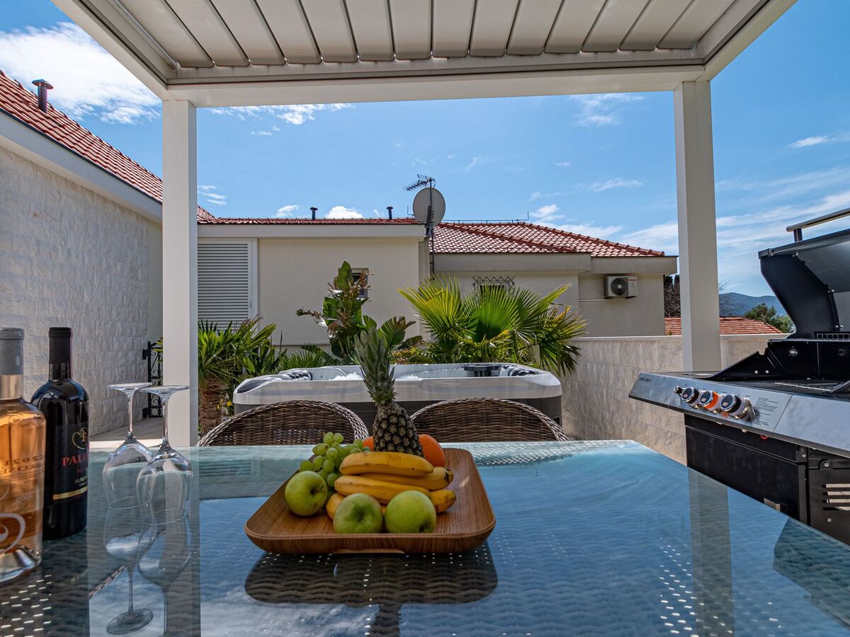 Villa Suartini Viganj : maison avec jacuzzi face à mer - Photo 13