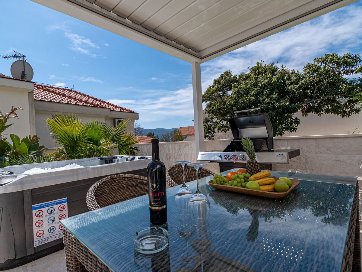 Villa Suartini Viganj : maison avec jacuzzi face à mer - Photo 14