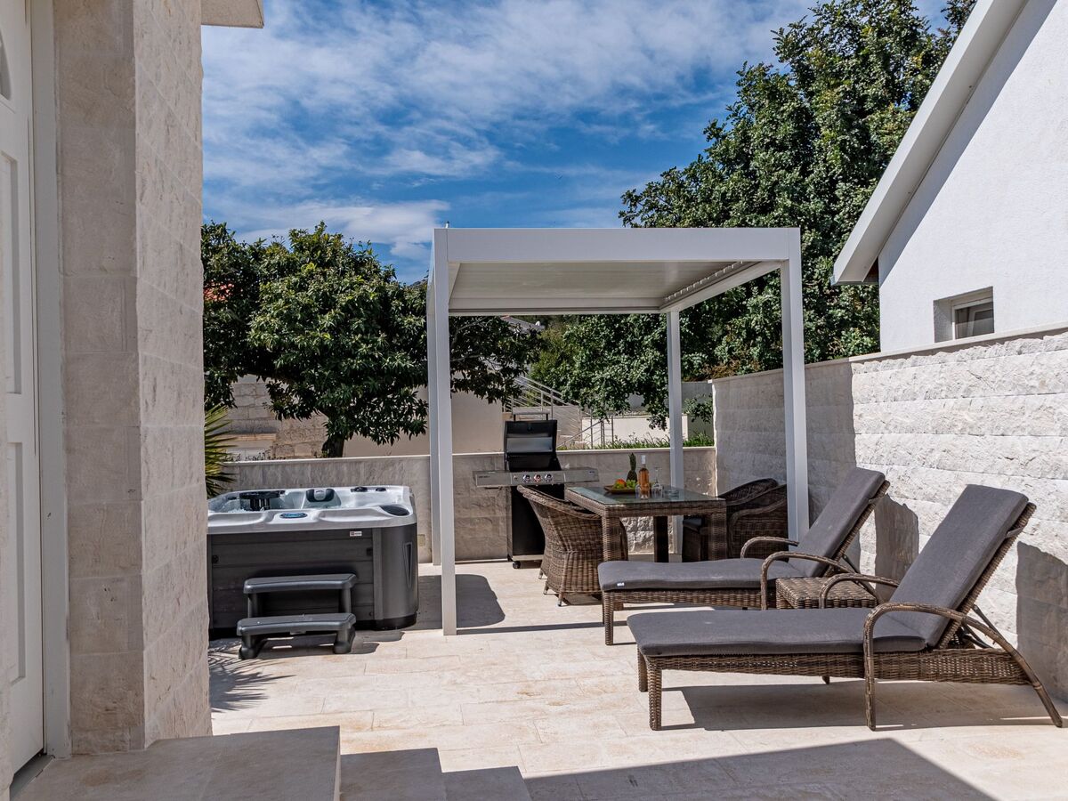 Villa Suartini Viganj : maison avec jacuzzi face à mer - Photo 16