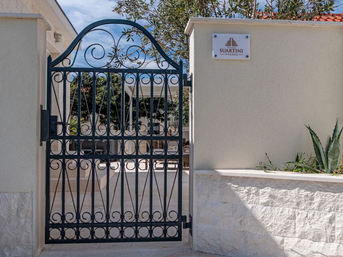 Villa Suartini Viganj : maison avec jacuzzi face à mer - Photo 19