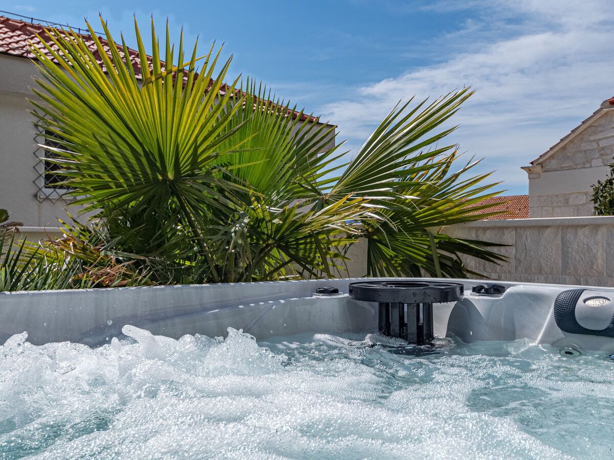 Villa Suartini Viganj : maison avec jacuzzi face à mer - Photo 22