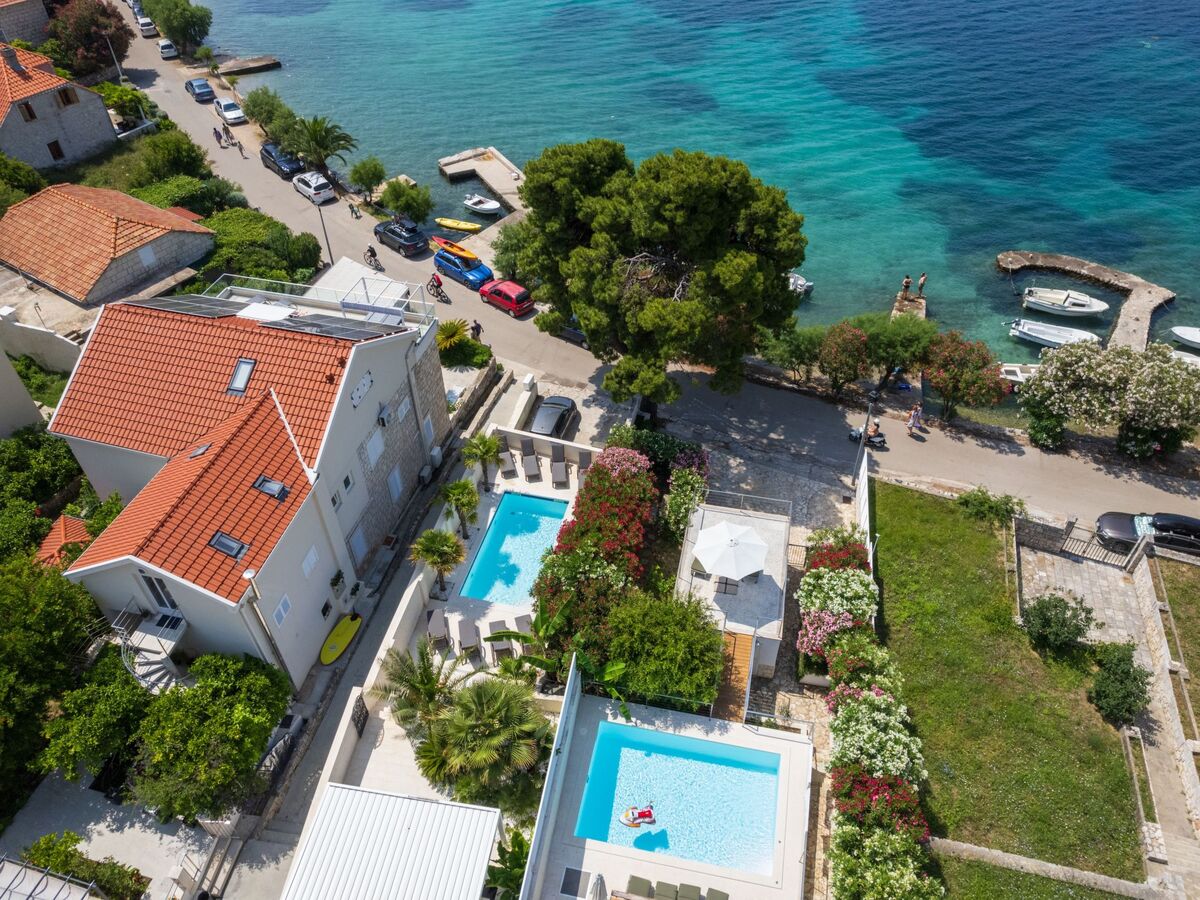 Villa Suartini Viganj : maison piscine en bord de mer - Photo 18