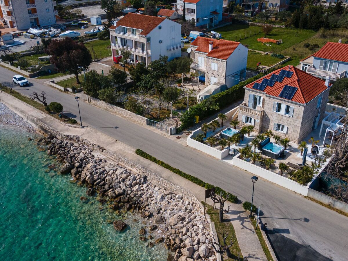Surtini Villa Orebić - Maison historique avec jacuzzi - Photo 4
