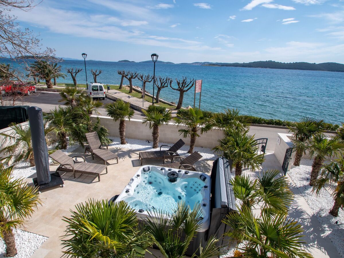 Surtini Villa Orebić - Maison historique avec jacuzzi - Photo 36