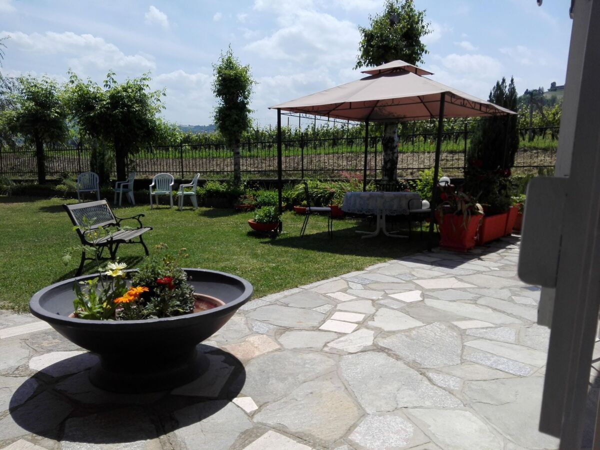 Maison Badinot à Diano d'Alba, jardin privé et barbecue - Photo 3
