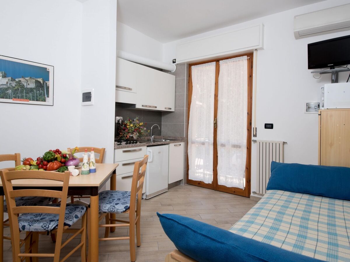Appartement 2 ch, balcon meublé, 900m plage - Photo 6