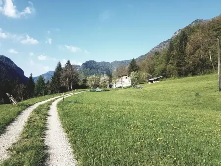 Ferienvilla 'Iagra' mit Wasserblick, Maison 14 personnes à Bezzecca - Photo 4
