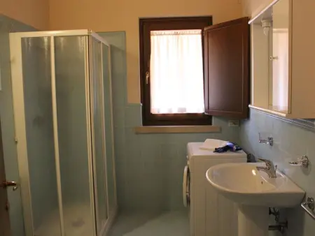 Appartement 6 pers. balcon et vue lac à Moniga del Garda : photo 11