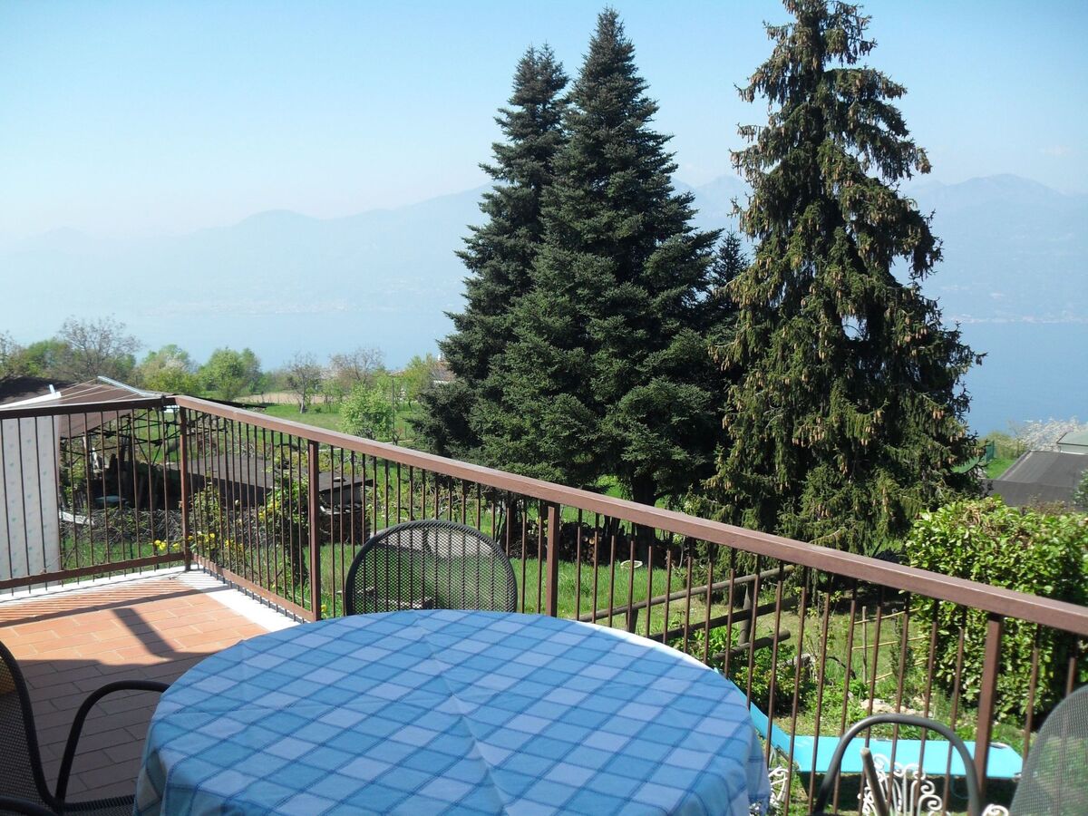 Maison San Zeno di Montagna, jardin et vue lac Garda - Photo 12
