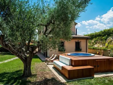 Location maison à San Costanzo, Villa Mauro