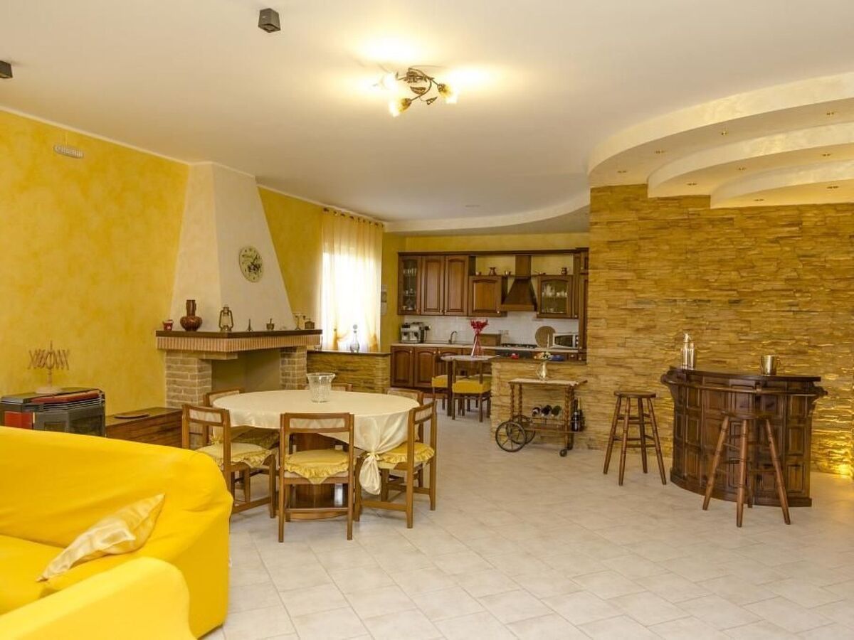 Villa Nino à Petacciato : maison 12 pers. piscine et jardin - Photo 4