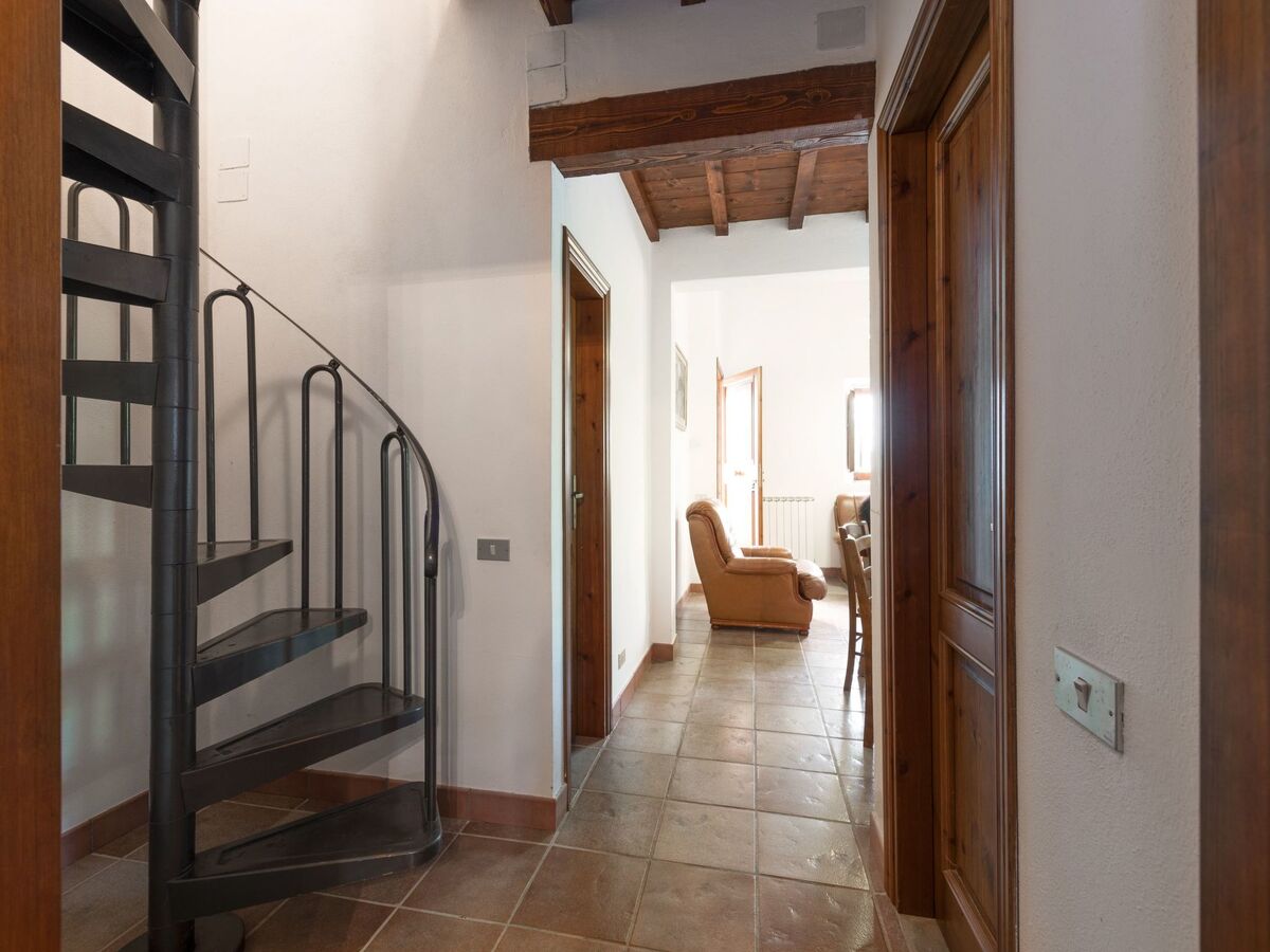 Apartment Giulia, Tuscany – Terrace & Valley View - Photo 8