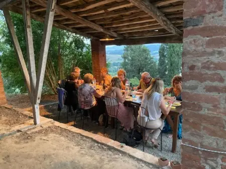 Rustikale Villa mit Swimmingpool in den toskanischen Hügeln - Photo 30